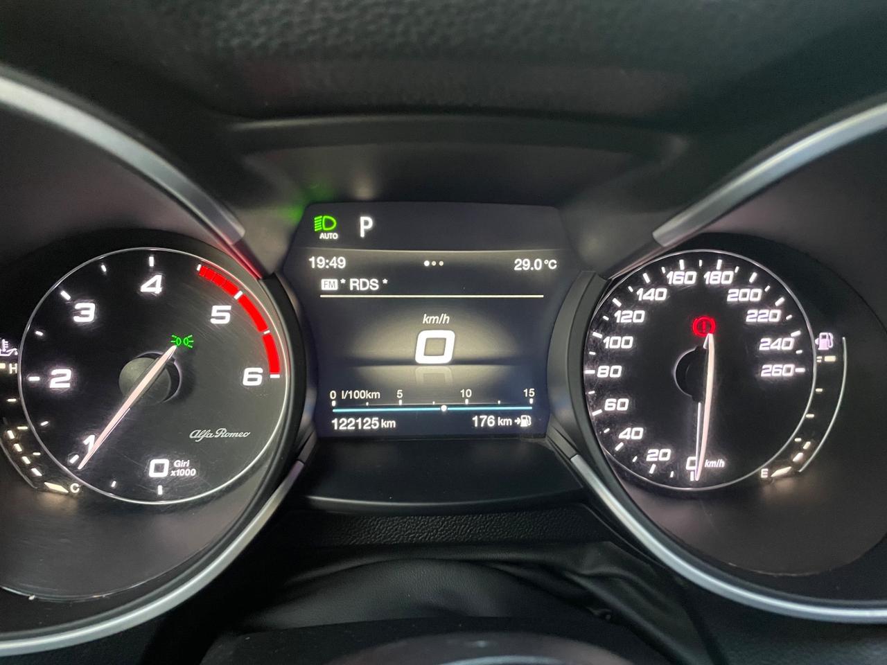 Alfa Stelvio 2.2TD 160CV SPORT TECH