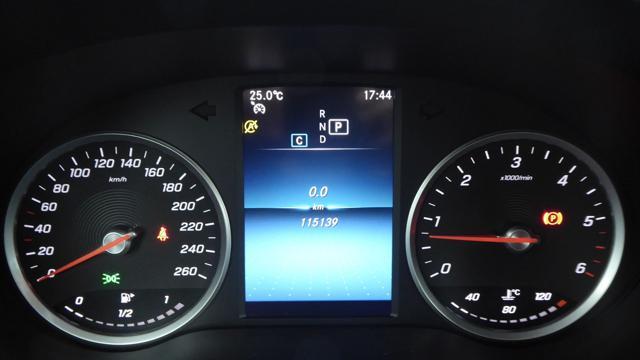 MERCEDES-BENZ GLC 220 d 4Matic Business