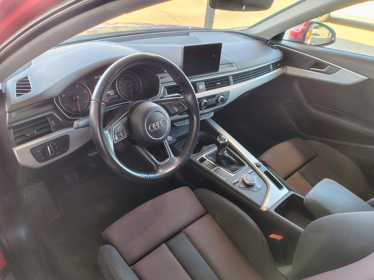 Audi A4 2.0 TDI 150 CV ultra Business Sport