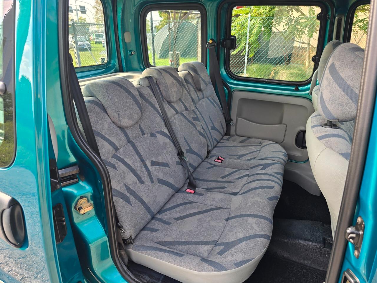 Renault Kangoo 1.2 Benzina con GARANZIA - NEOPATENTATI