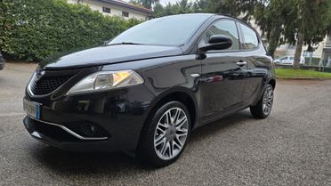 Lancia Ypsilon 0.9 TwinAir 85 CV DFN AUTOMATICO