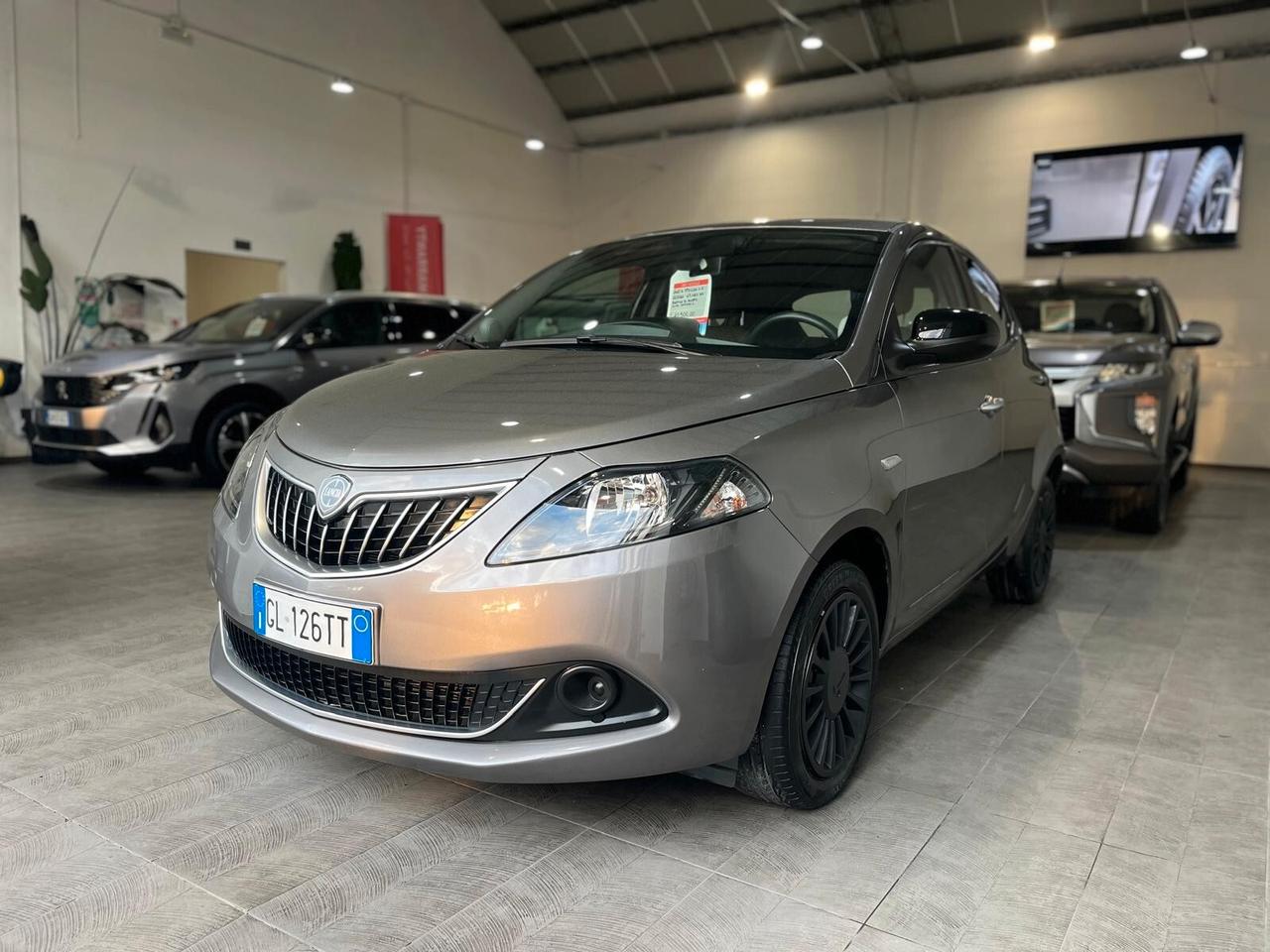 LANCIA YPSILON HYBRID 1.0 ECOCHIC *43MILAKM* *UNICOPRO*