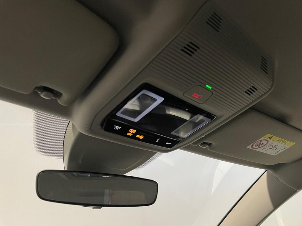 Volkswagen Golf VIII 2020 1.0etsi 110CV DSG Life (MHEV)