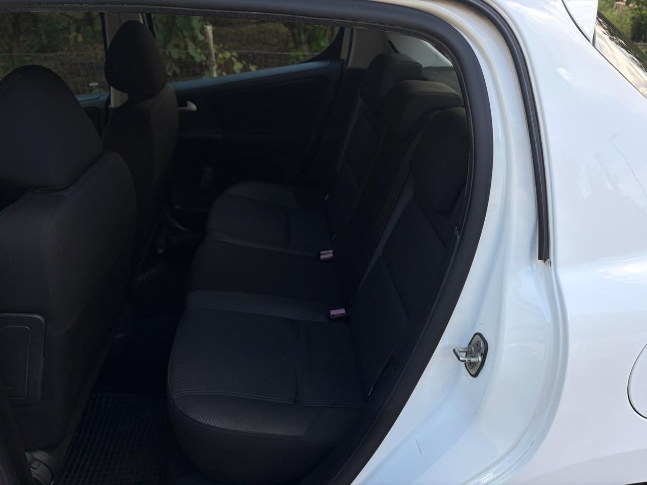 Peugeot 207 1.4 HDi 70CV 5p. Energie