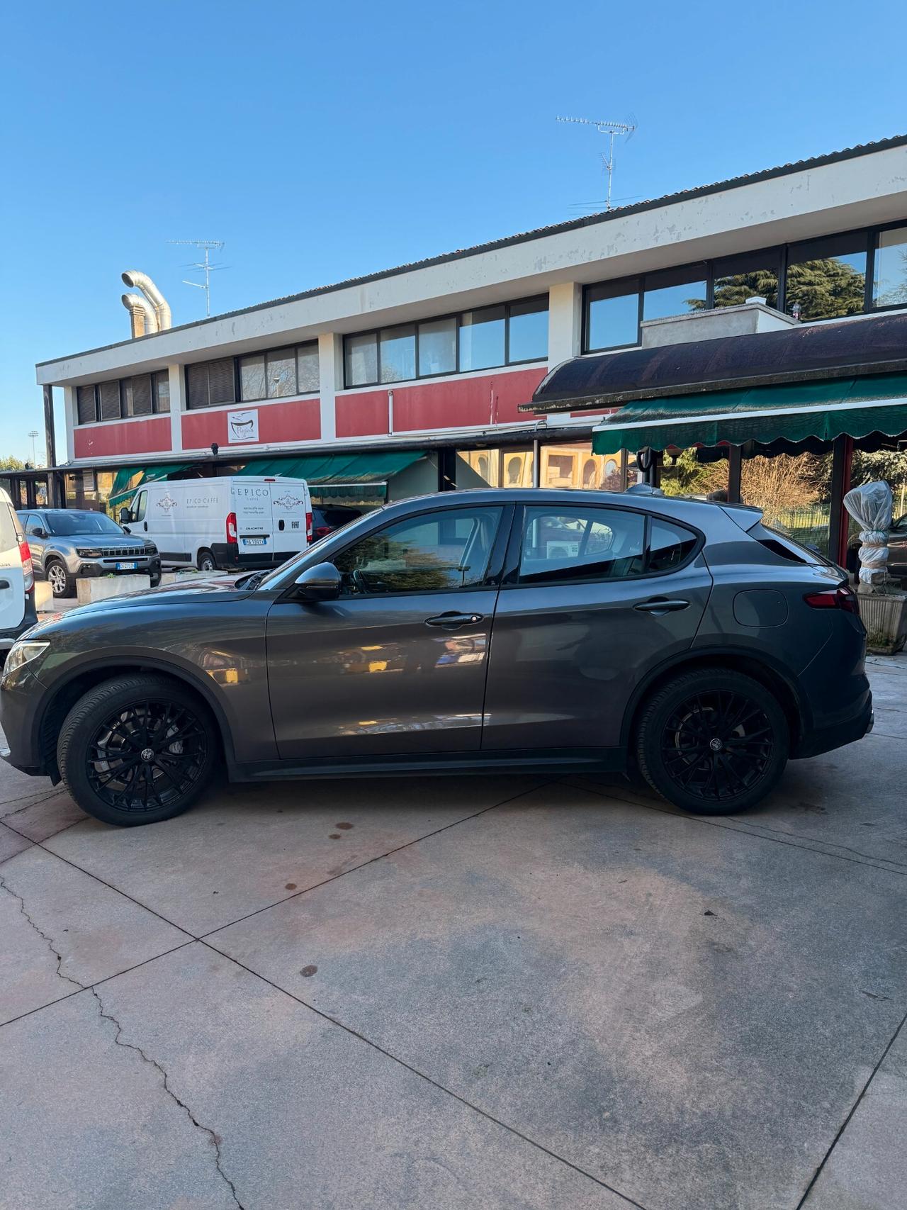 Alfa Romeo Stelvio 2.2 Turbodiesel 190 CV AT8 RWD Business