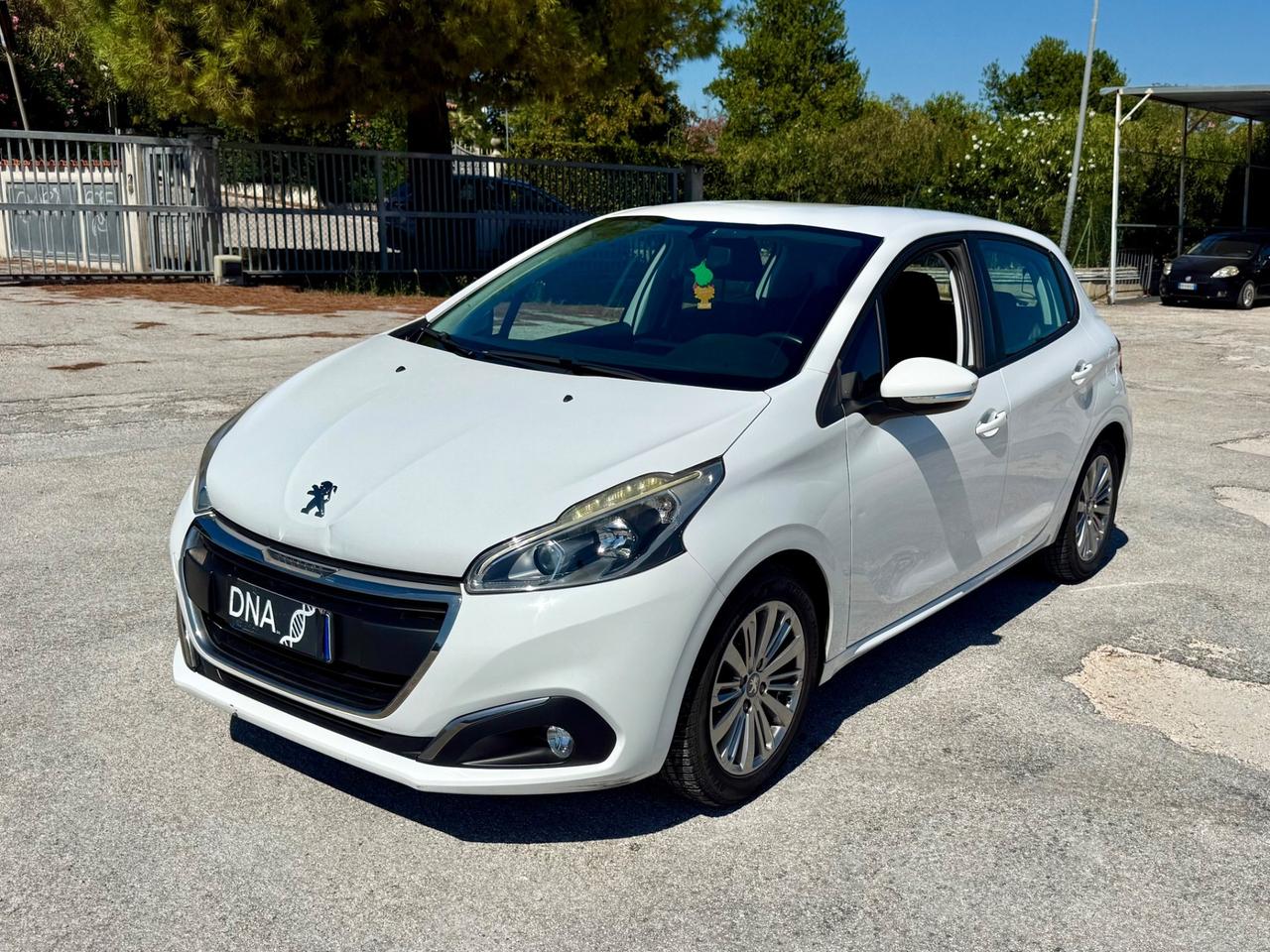 Peugeot 208 1.2 Benzina euro6B uniproprietà