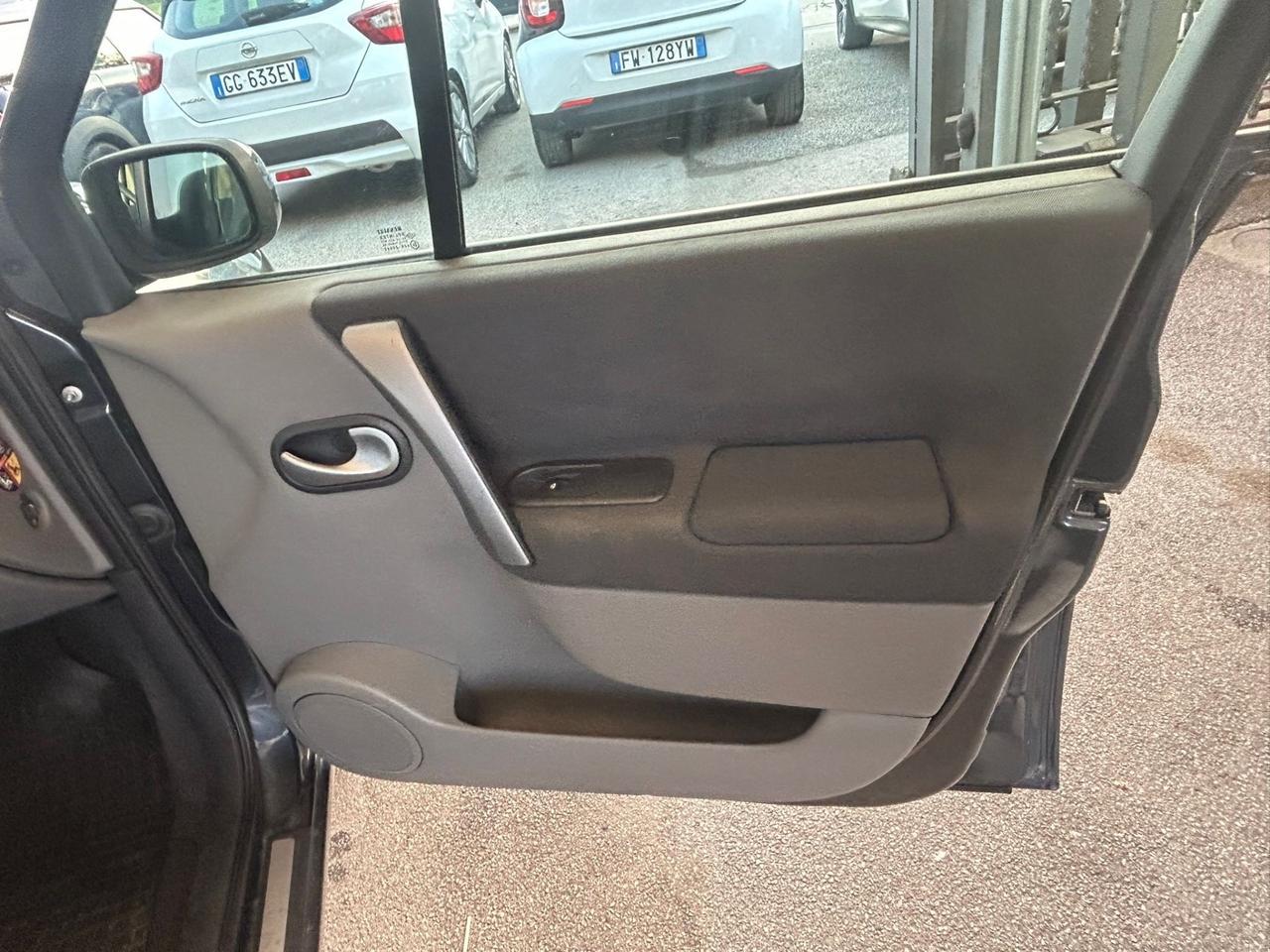 Renault Scenic Scénic 1.5 dCi/105CV Serie Speciale PlayStation Portable