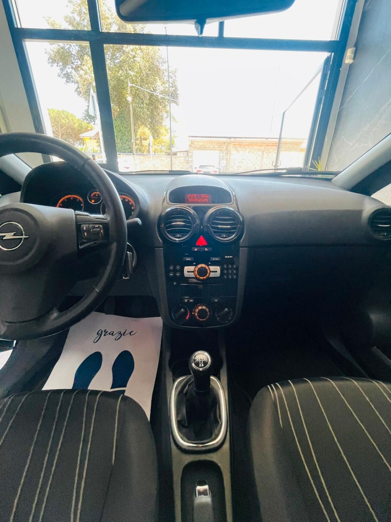 Opel Corsa 1.2 5 porte Cosmo