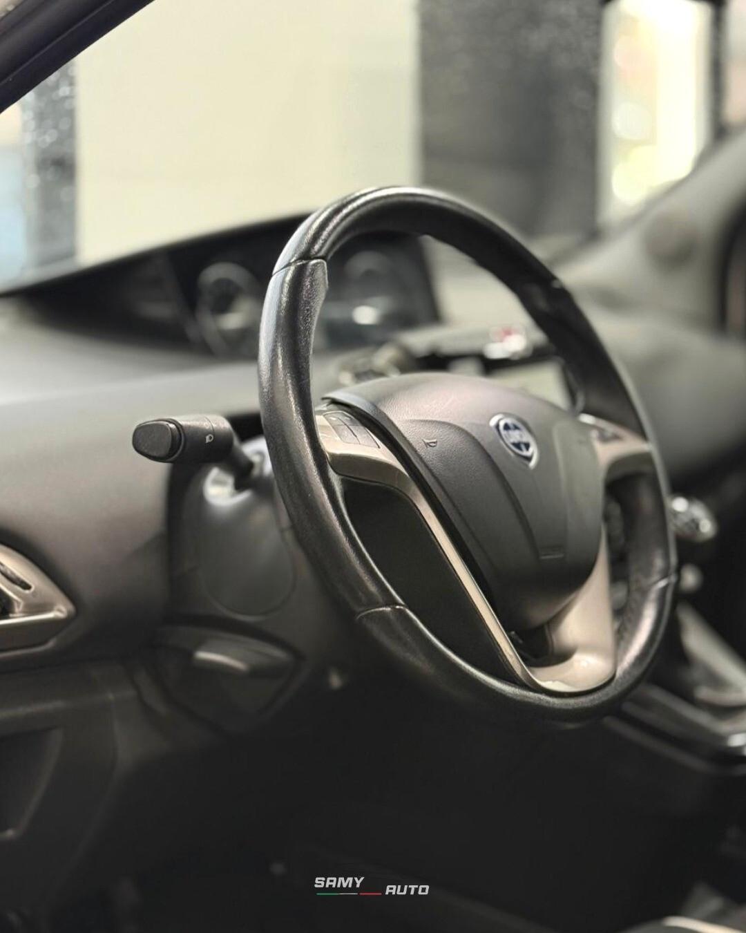 Lancia Ypsilon 1.2 69 CV 5 porte