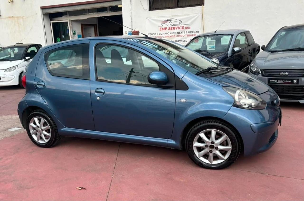 Toyota Aygo 1.0 12V VVT-i 5 porte Sound