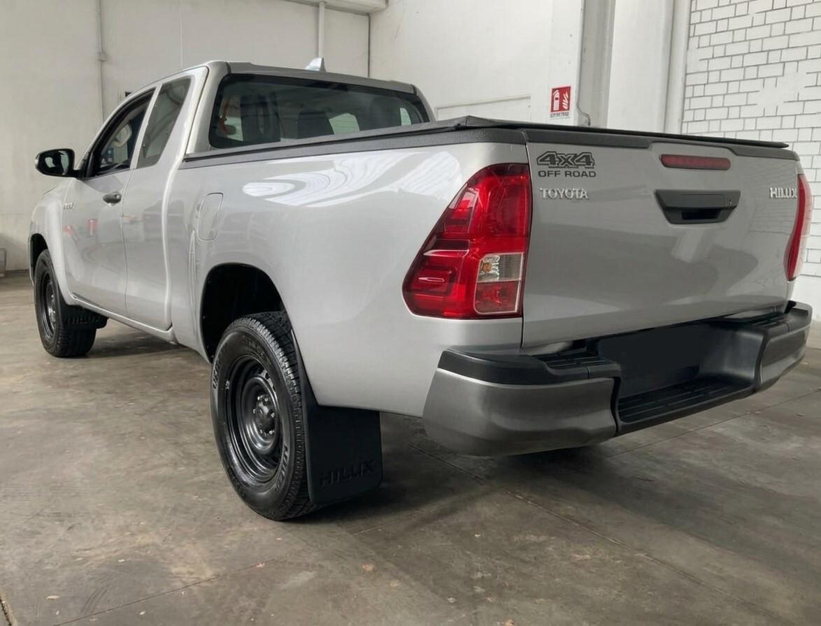 Toyota Hilux 2.4 EXTRA CAB 150CV