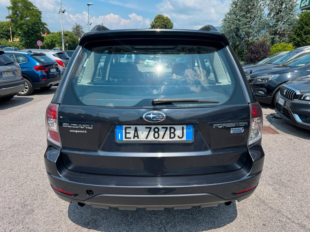 Subaru Forester 2010 2.0d X 6mt*