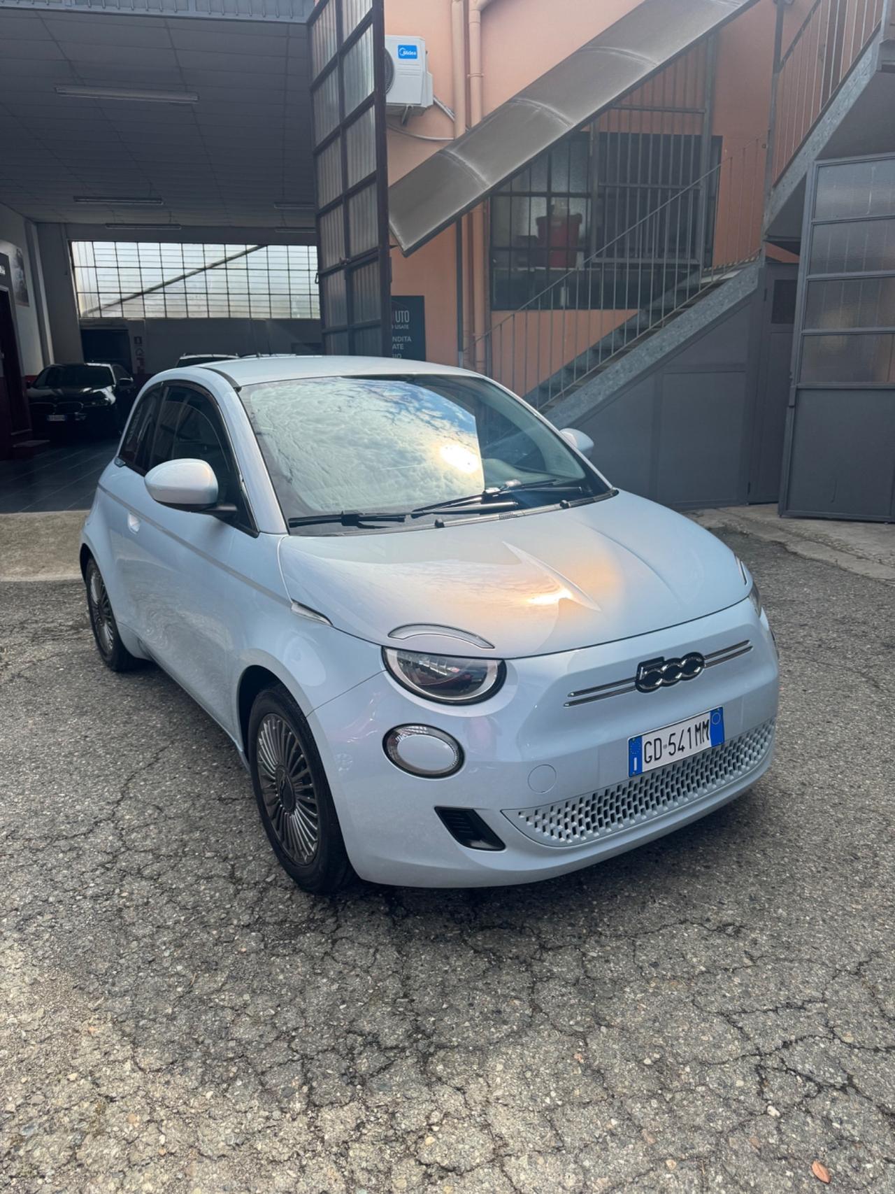 Fiat 500 500e Berlina 42 kWh Icon