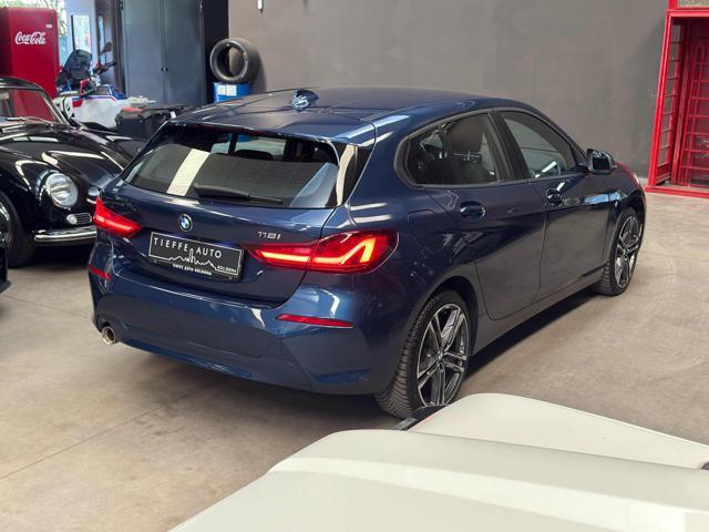 BMW 118 i 5p. Business Advantage