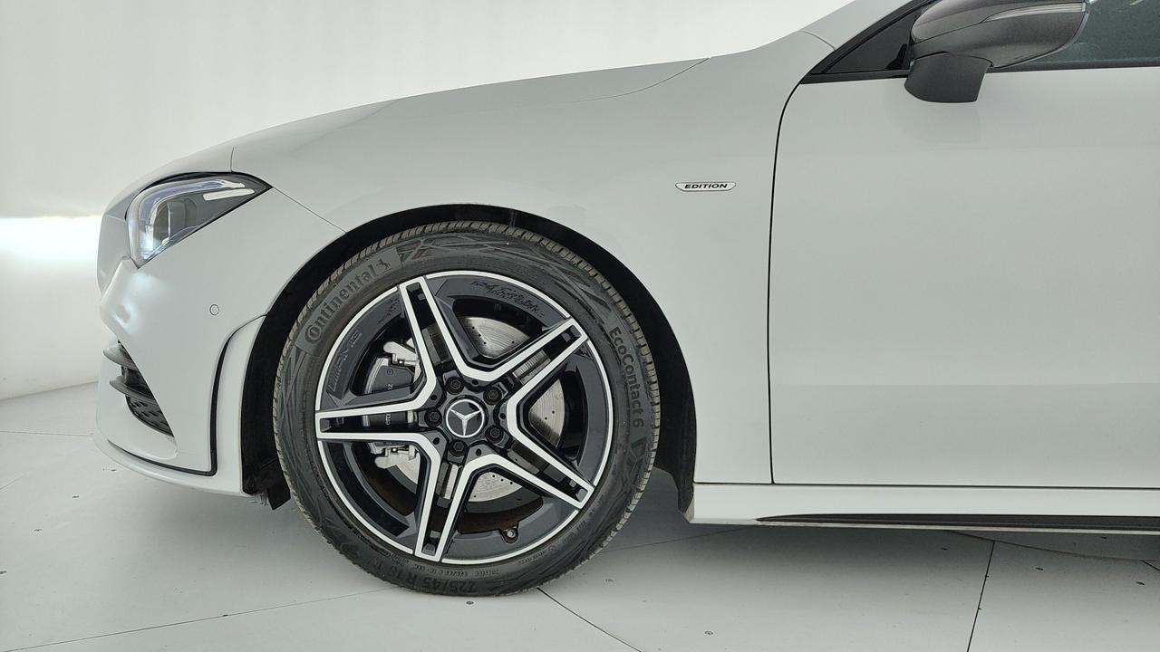 Mercedes-Benz CLA Coupe 200 d Premium auto