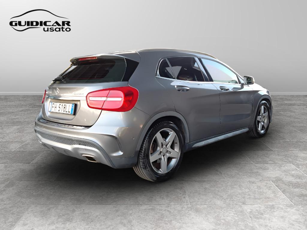 Mercedes-Benz GLA-X156 2014 - GLA 220 d Premium 4matic 177cv auto