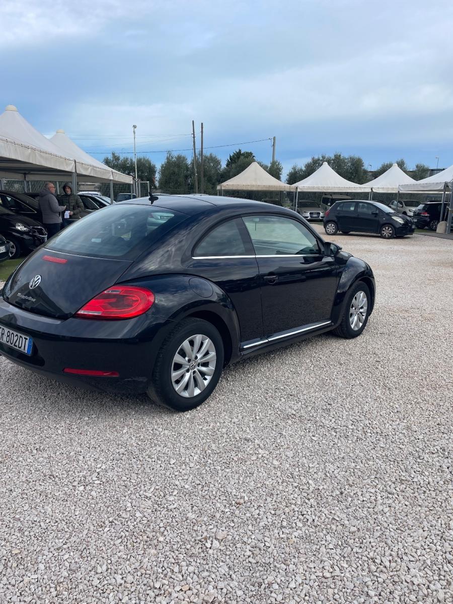 VOLKSWAGEN - Maggiolino - 1.6 TDI Design