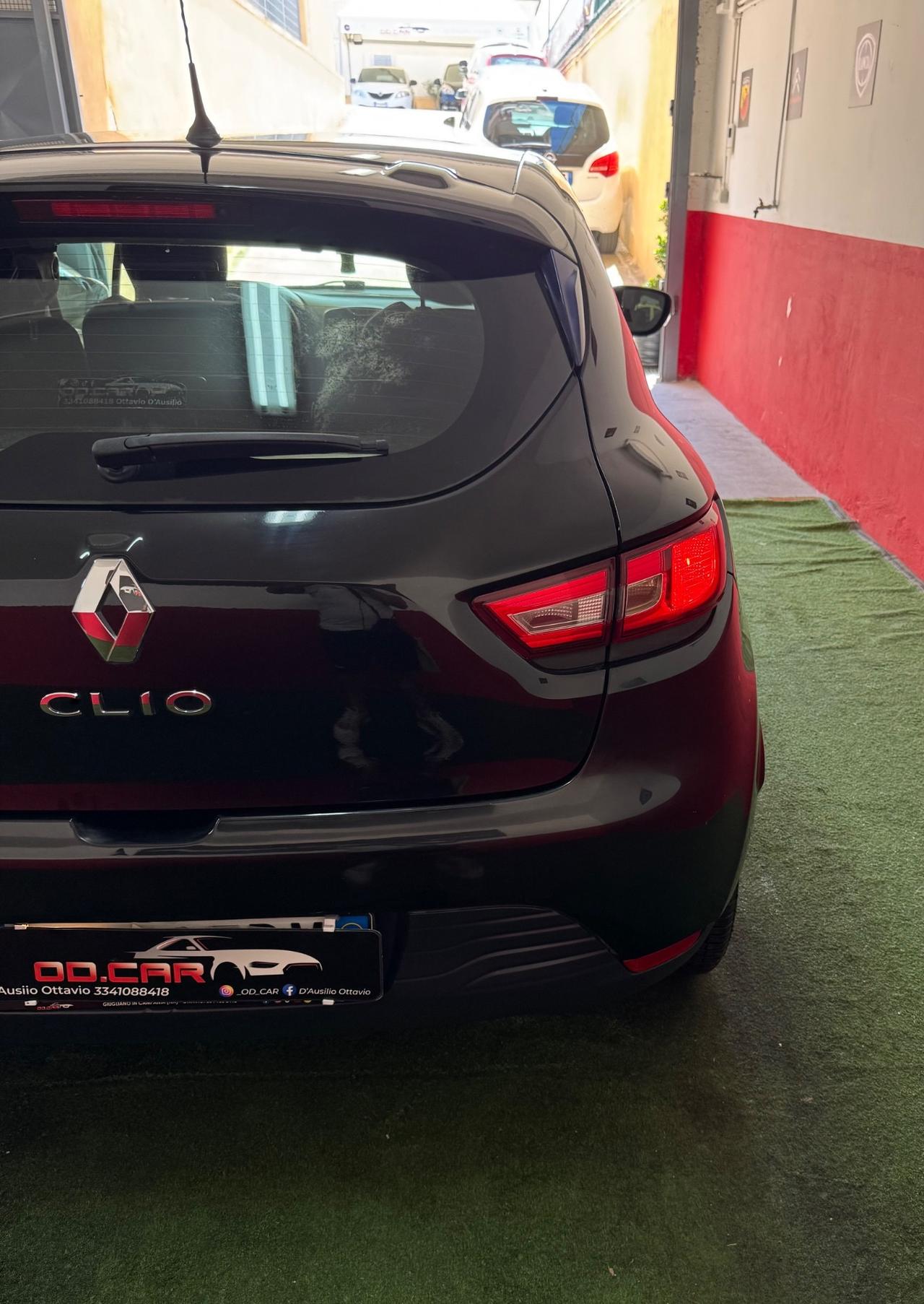 Renault Clio 1.2 75CV 5 porte Anno 2015 Unico proprietario