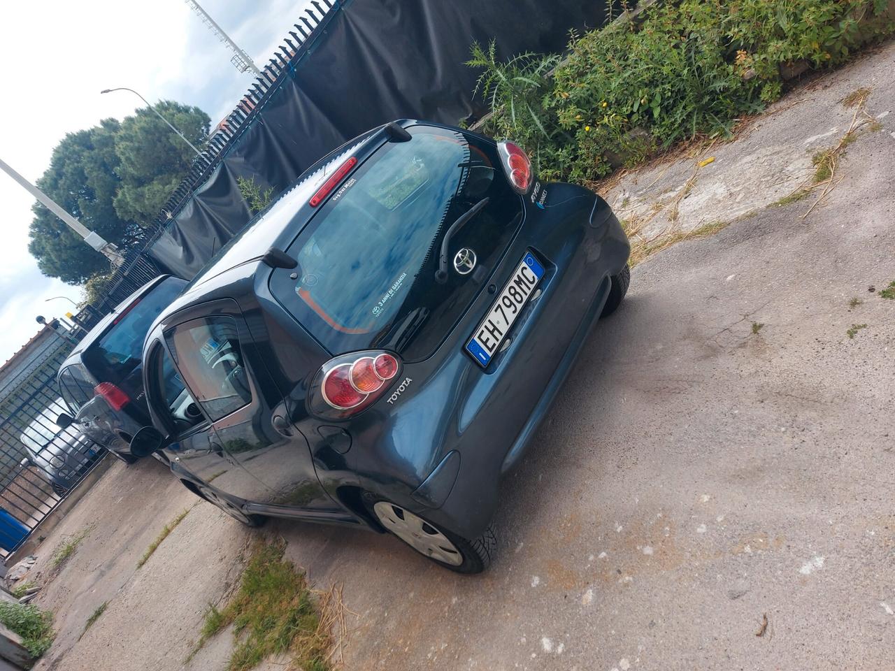 Toyota Aygo 1.0 benz 5 porte 2011