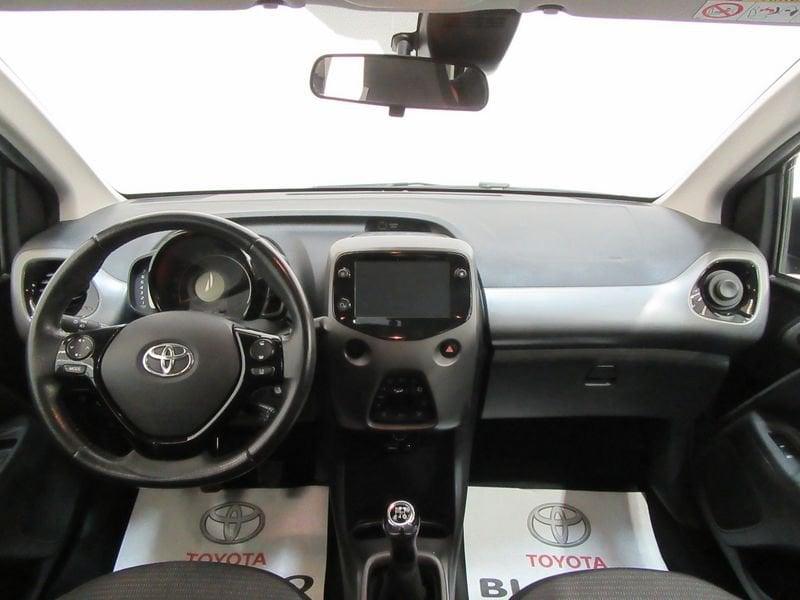 Toyota Aygo Connect 1.0 VVT-i 72 CV 5 porte x-fun