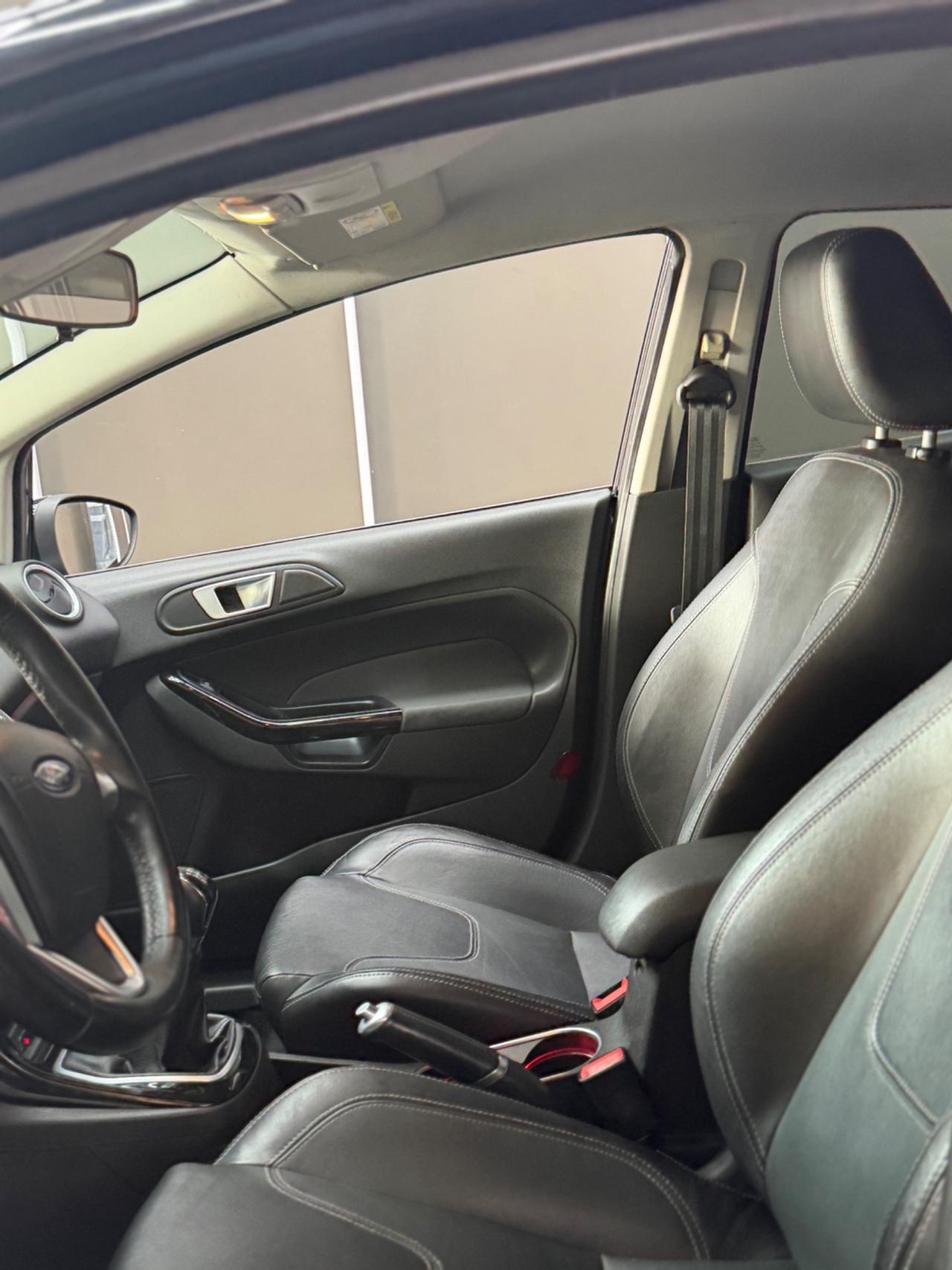 Ford Fiesta 1.5 TDCi 75CV 5 porte Titanium