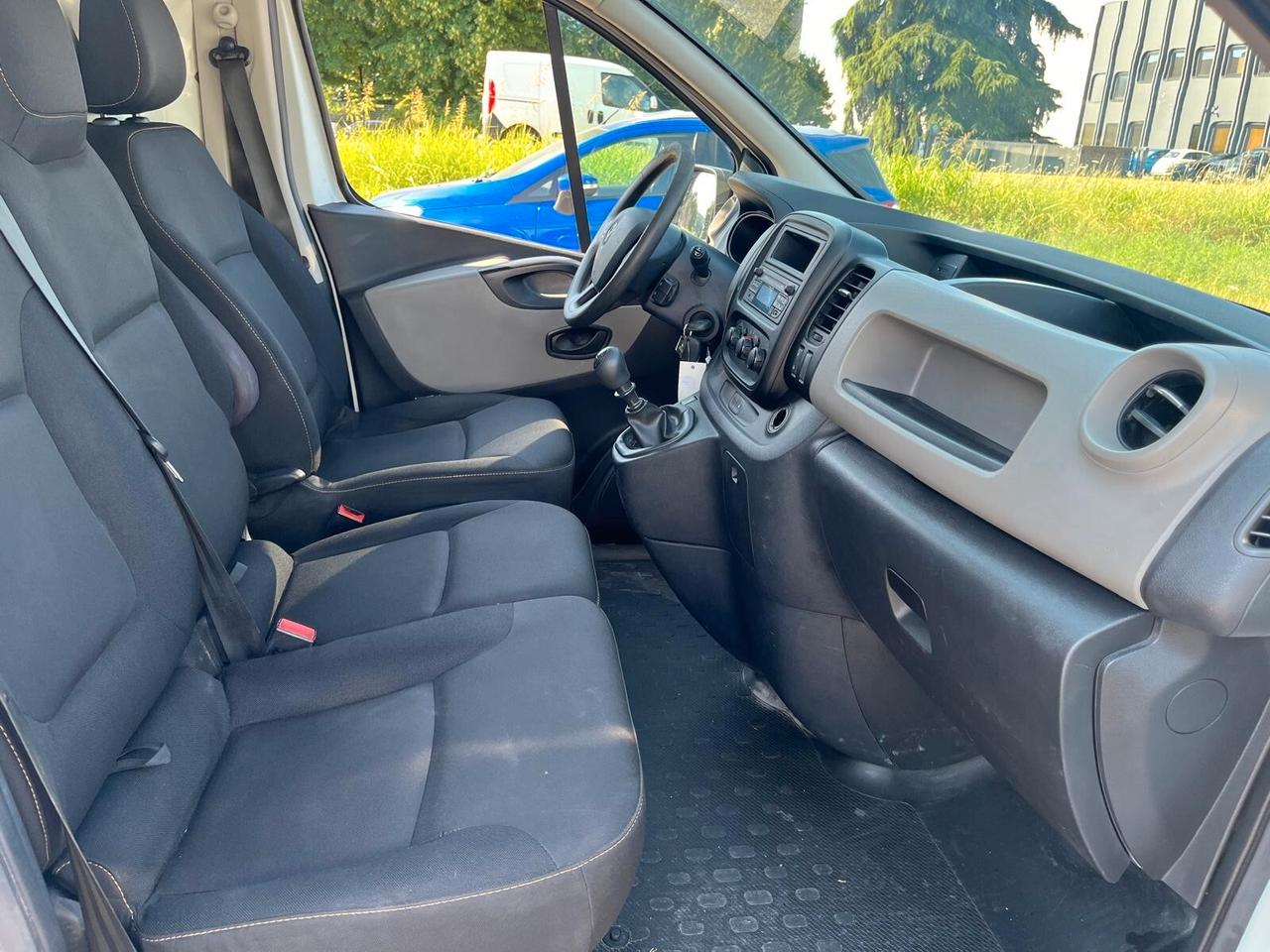 Renault Trafic T27 1.6 dCi 120CV **+IVA**