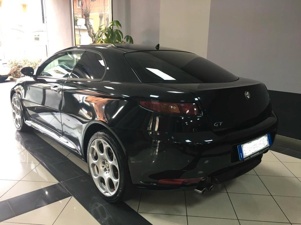 Alfa Romeo GT 1.9 JTDM 16V Black Line