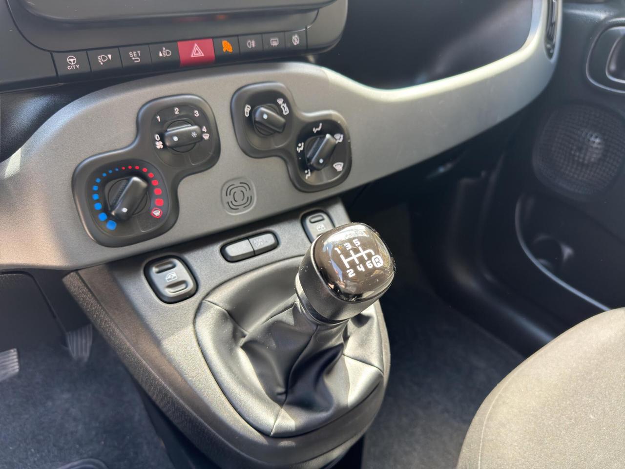 Fiat Panda 1.0 firefly 70cv hybrid Cross 2022
