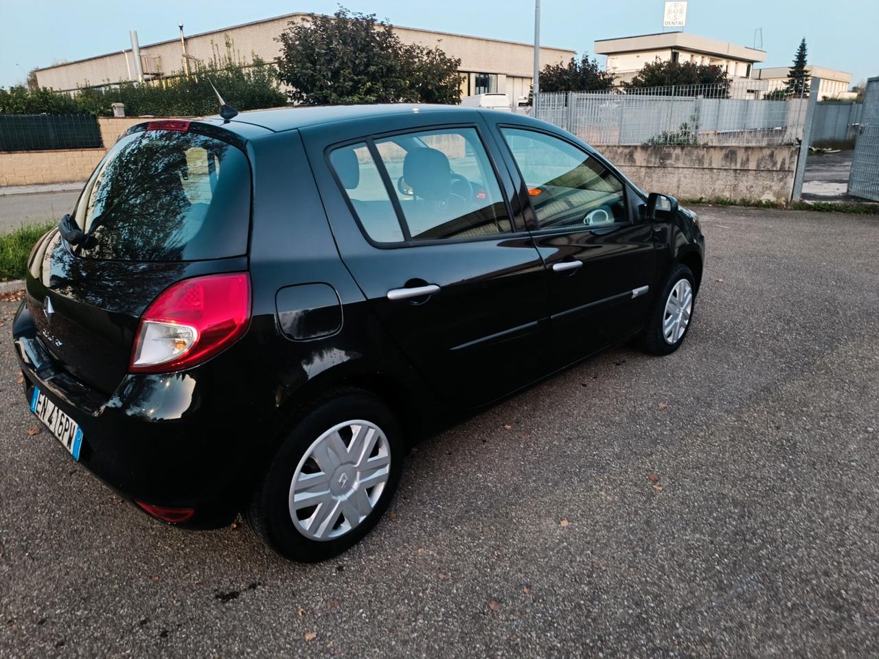 Renault Clio 1.2 16V 5 porte 12 SOLO 139.000 KM