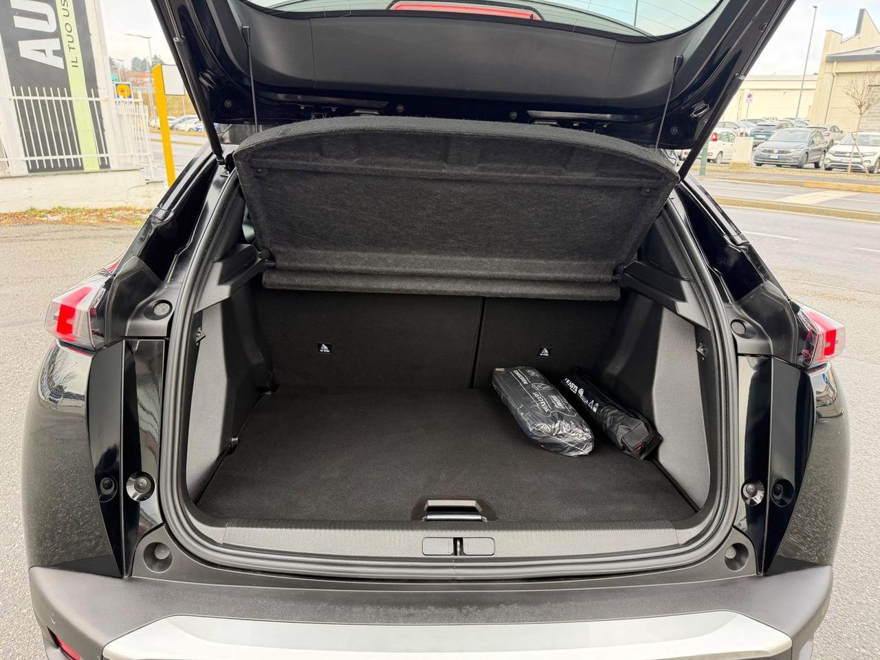 Peugeot 2008 1.5 Blue HDI 130 Allure Pack * #9123