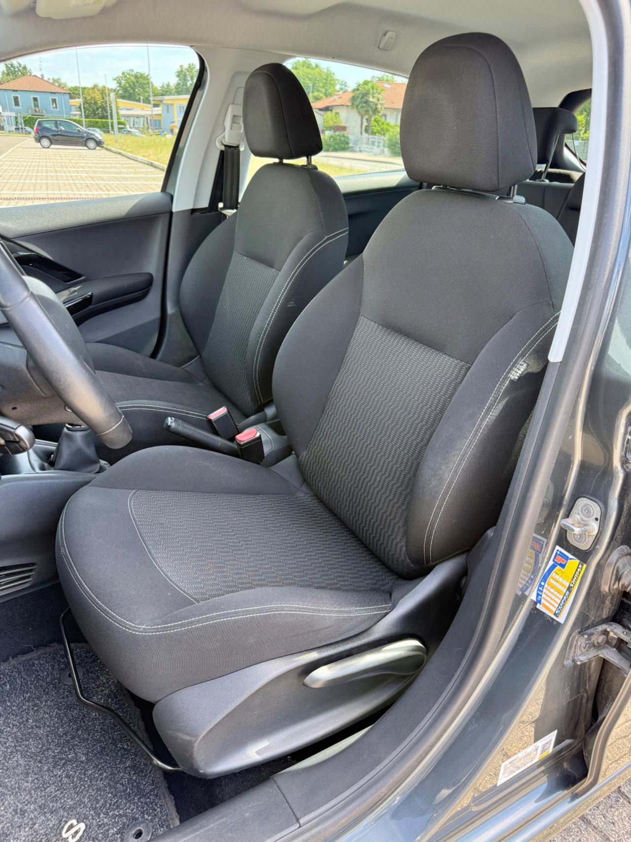 Peugeot 208 PureTech 82 5Porte*Cerchi*Led*Apps Connect