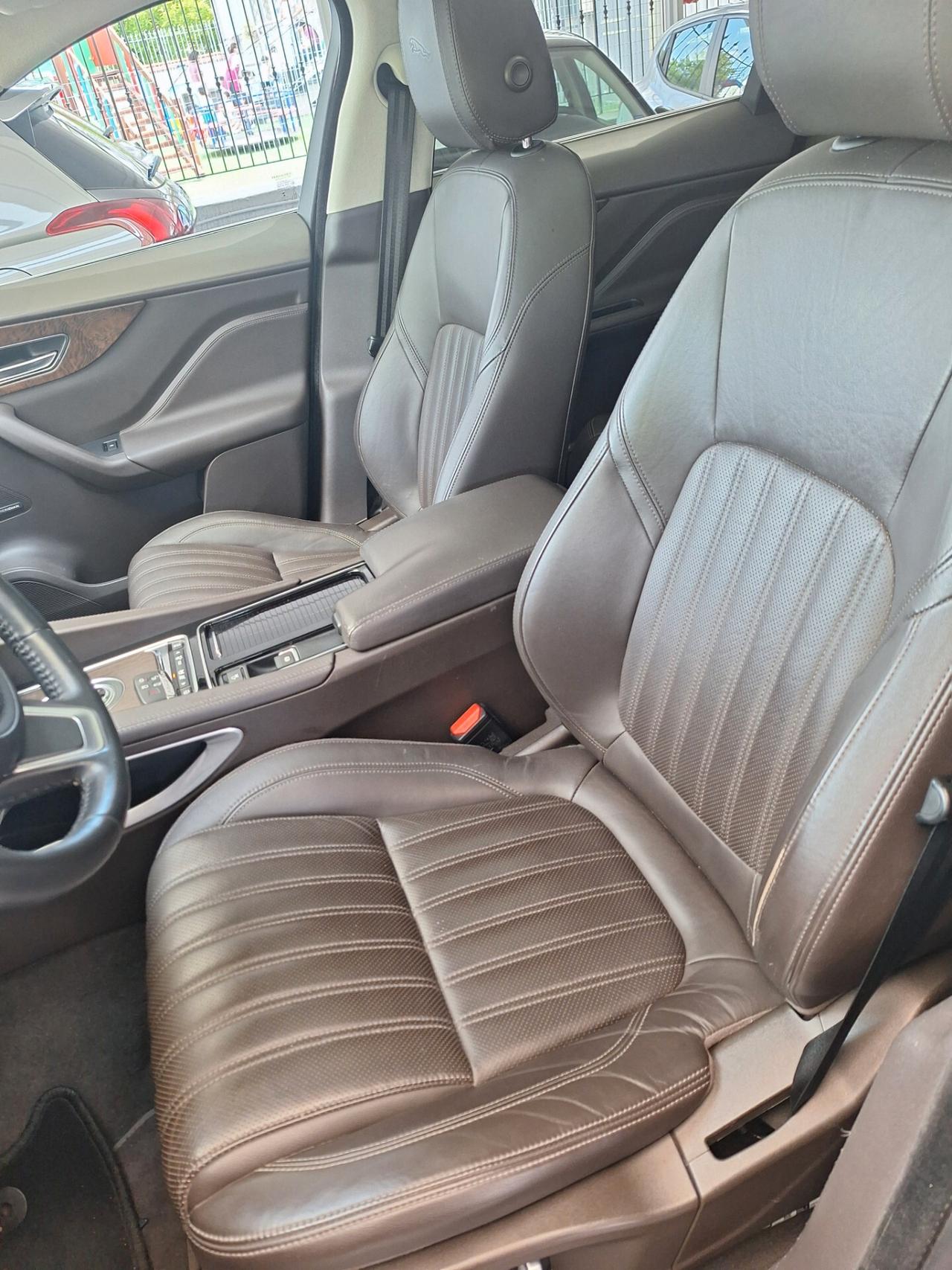 Jaguar F-Pace 2.0 D 240 CV AWD aut. Portfolio Tetto Panor Apribile