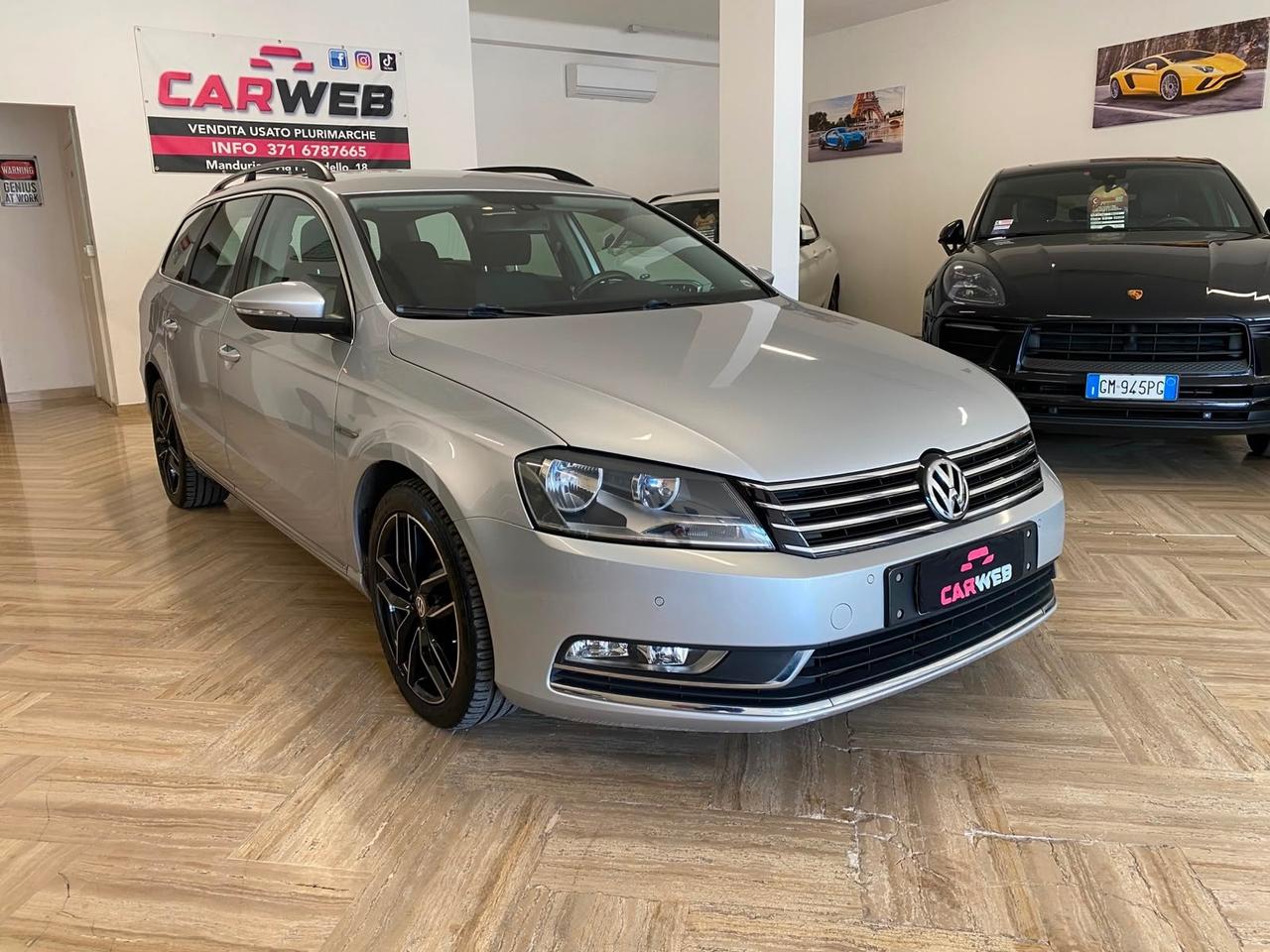 VOLKSWAGHEN PASSAT 1.6 TDI Highline NAVY 2014