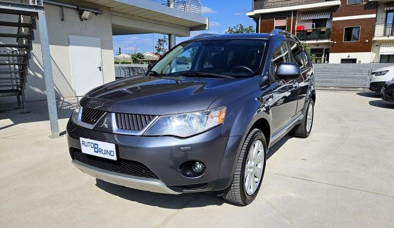 Mitsubishi Outlander Outlander 2.2 DI-D Instyle 7 POSTI NAVI TELECAMERA