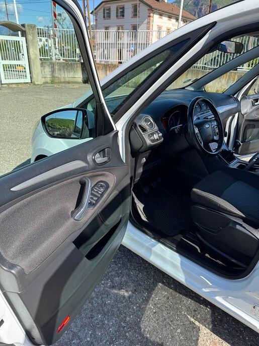 Ford Galaxy 1.6 TDCi 115 CV Start&Stop DPF Business Nav