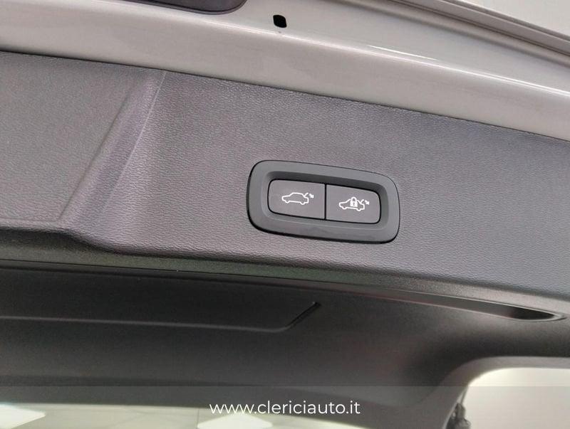 Volvo XC40 B3 automatico Core