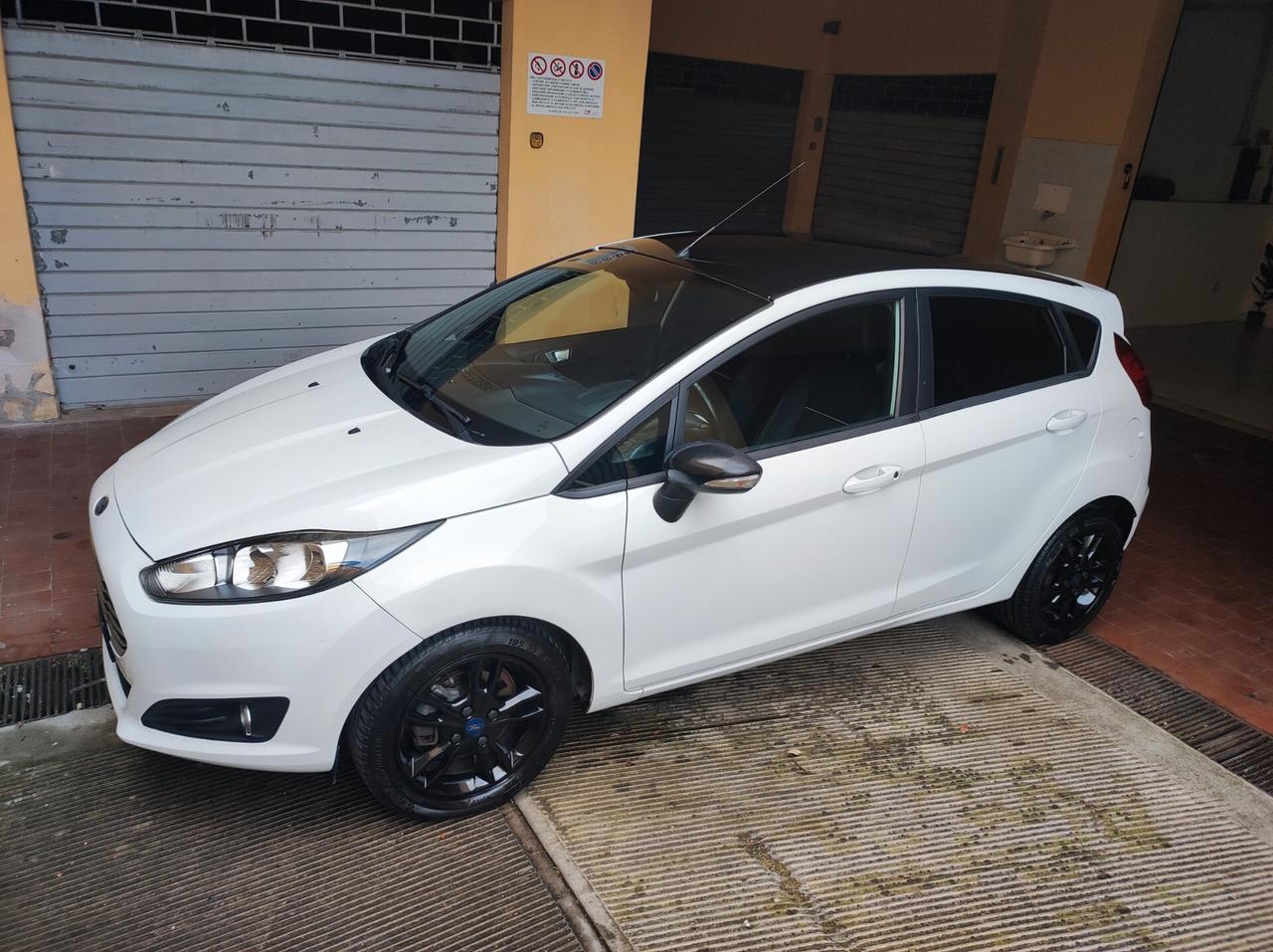 Ford Fiesta 1.0 100CV AUTOMATICA Black & White Edition