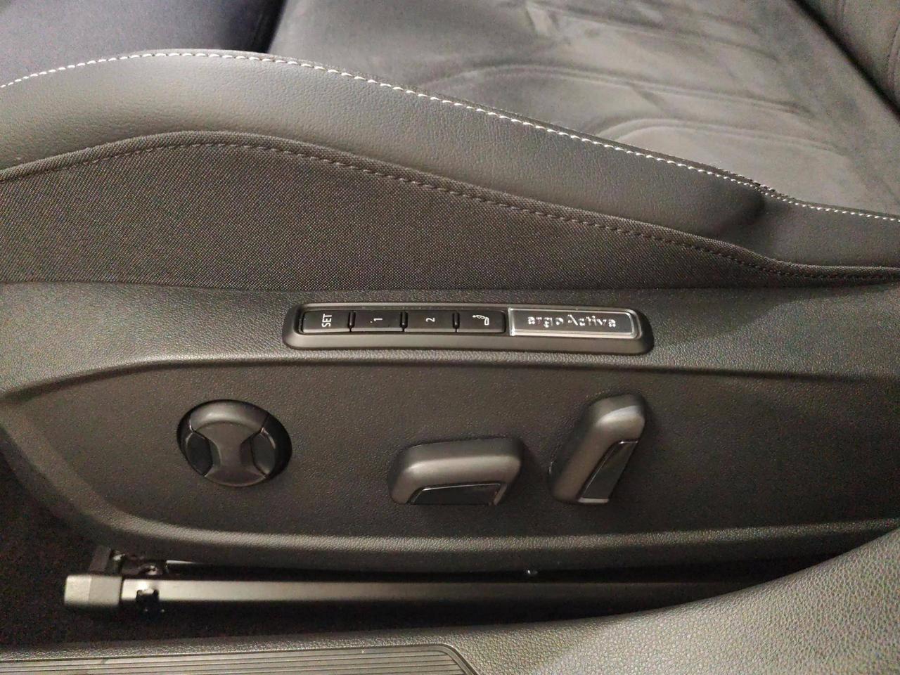 Volkswagen Golf 1.5 tsi style 150cv