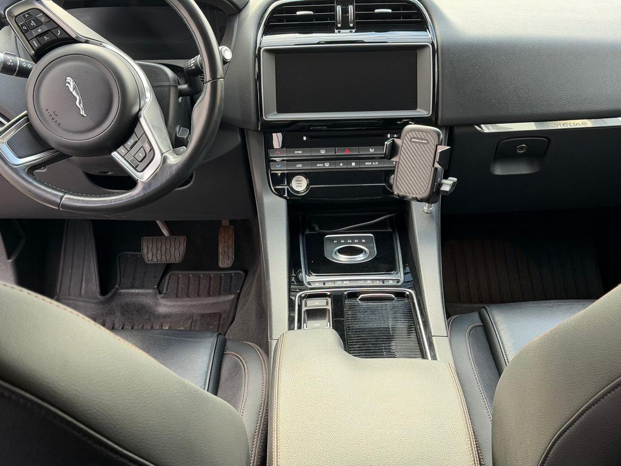 Jaguar F-Pace 2.0 20d Turbo Prestige #10220