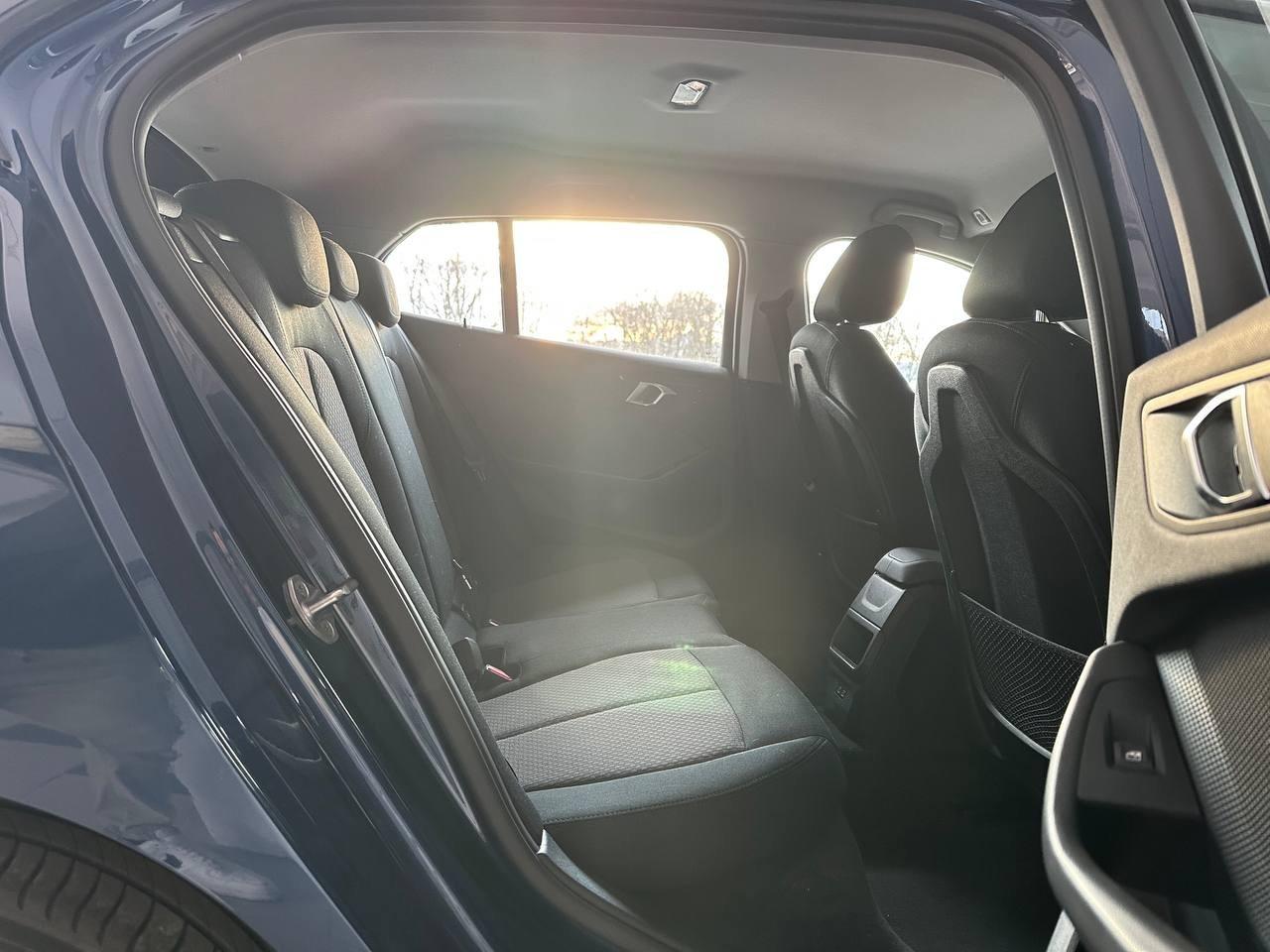 BMW - Serie 1 F40 116d Sport