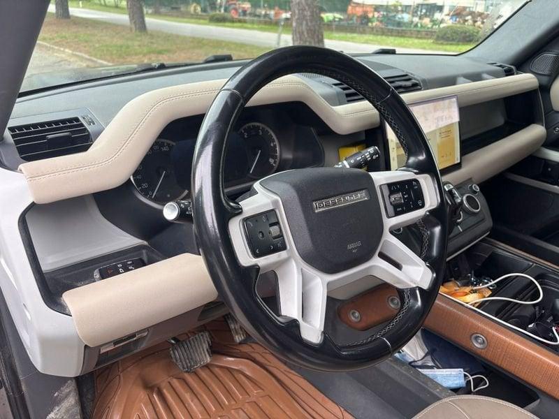 Land Rover Defender 3.0 D6 200 110 SE AWD auto.