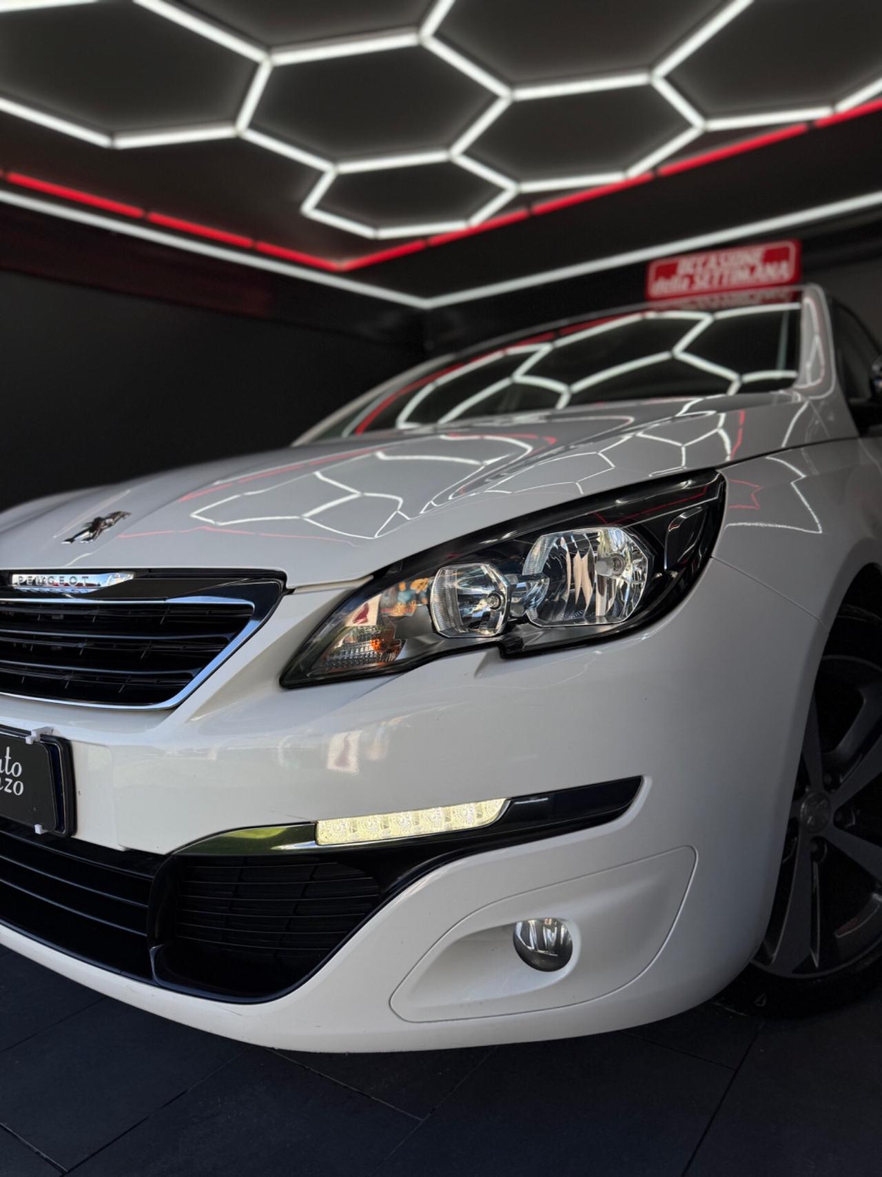 Peugeot 308 1.6 HDi 92 CV Allure 11/2014