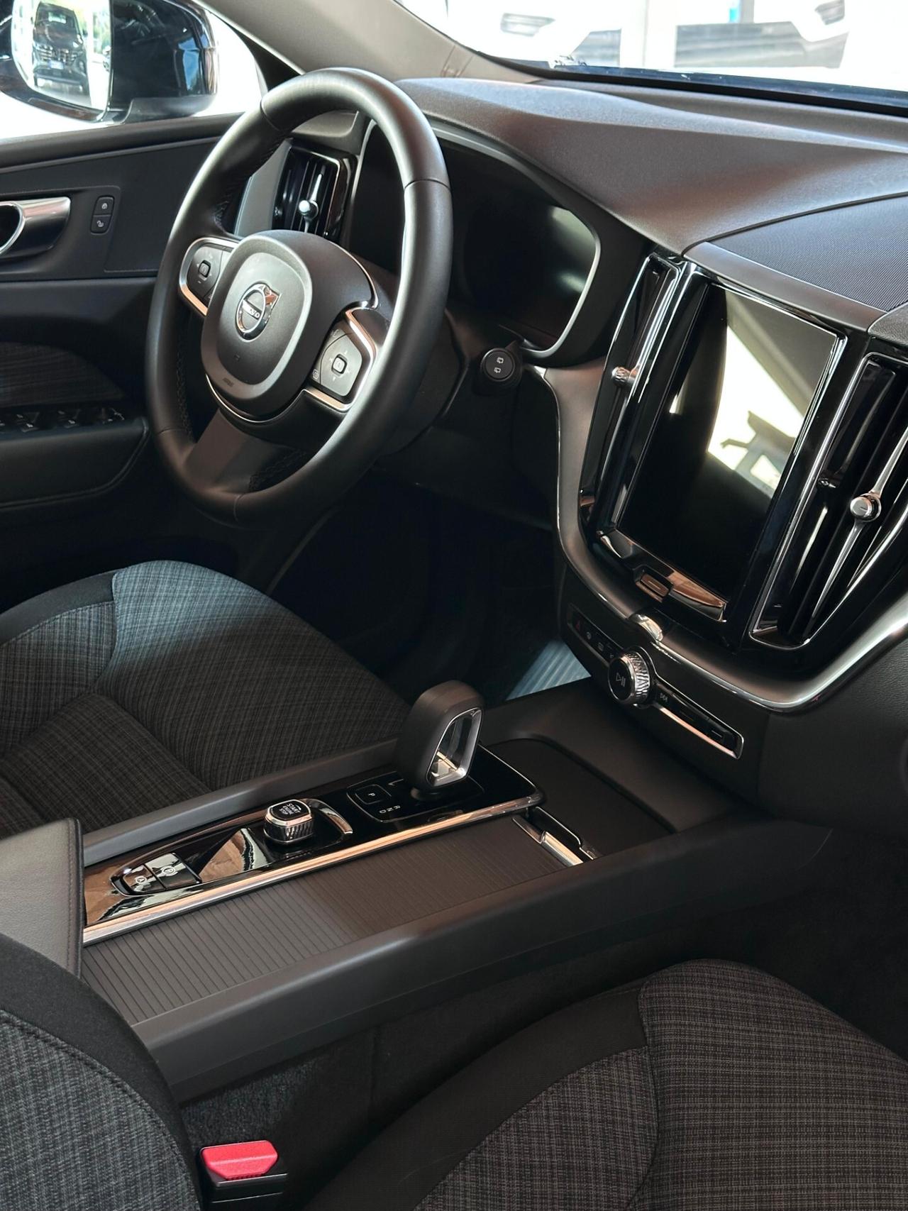 Volvo XC 60 XC60 B4 (d) AWD automatico Core *Uniproprietario *Prezzo Reale *82Mila Km