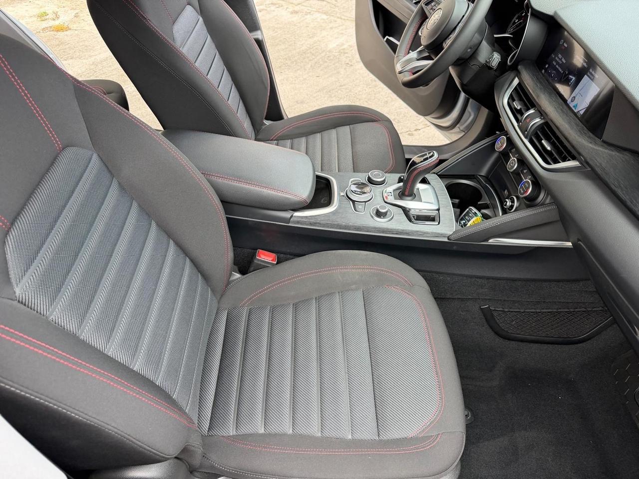 Alfa Romeo Stelvio 2.2 Turbodiesel 160 CV AT8 RWD Business