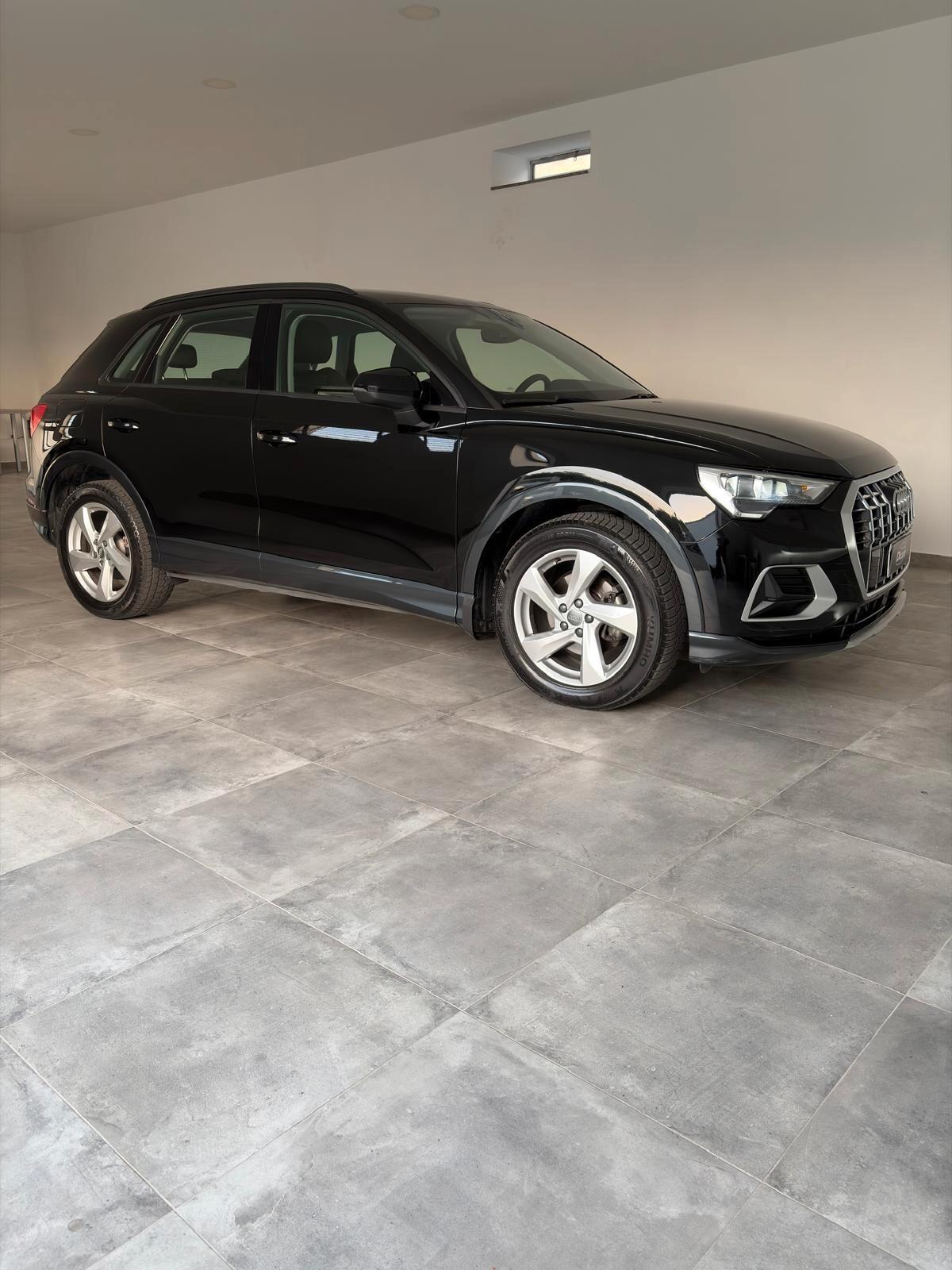 Audi Q3 35 TDI S tronic Business Advanced