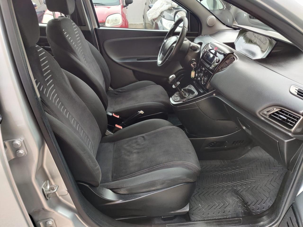 Lancia Ypsilon 1.2 Benzina