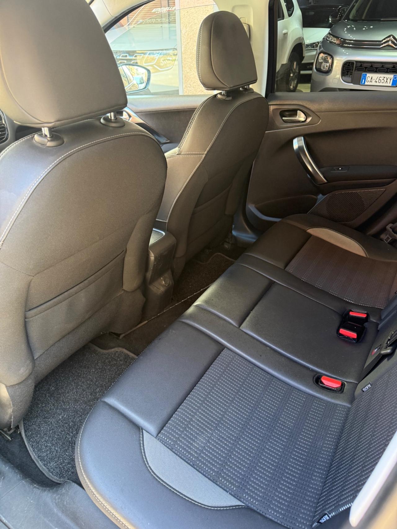 Peugeot 2008 BlueHDi 100 GT Line