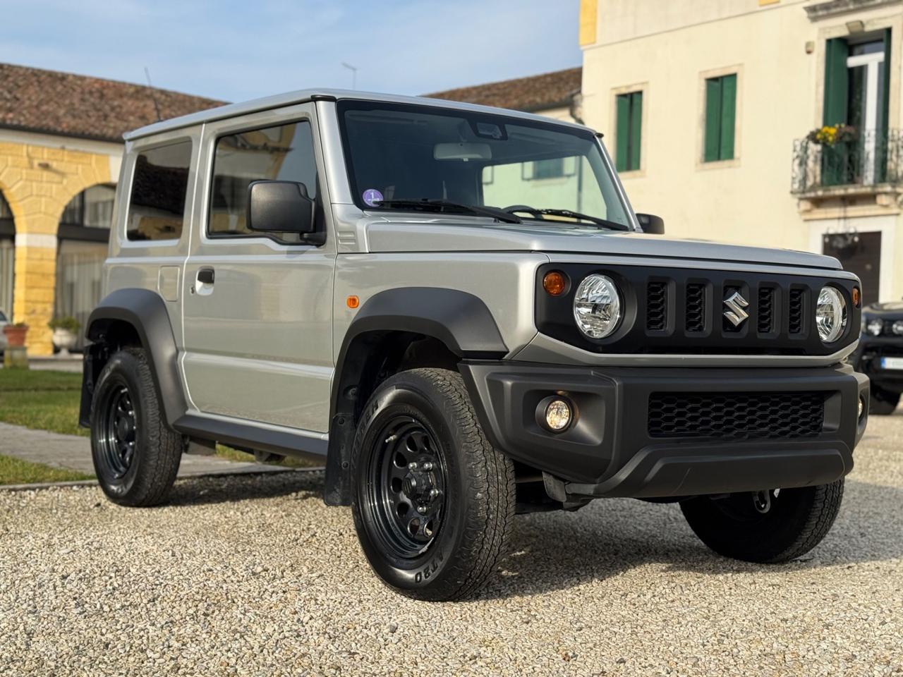 Suzuki Jimny 1.5 5MT PRO (N1)
