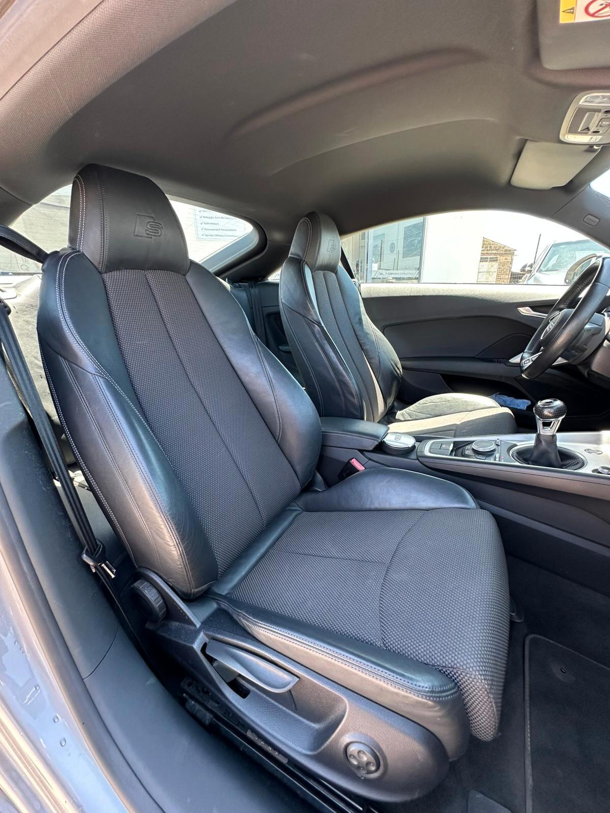 Audi TT Coupé 2.0 TDI ultra Design