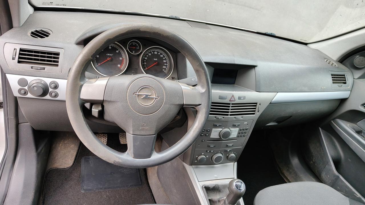 Opel Astra 1.7 CDTI 101CV 5 porte Cosmo